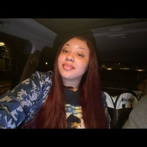 Meet your Posher, Alexia